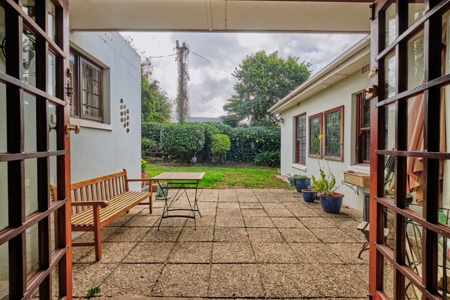 To Let 2 Bedroom Property for Rent in Wynberg Upper Western Cape